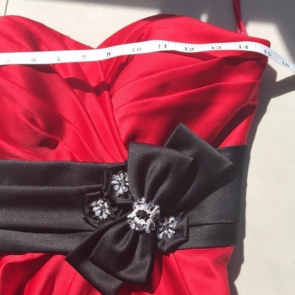 COLOUR Kenneth Winston strapless satin sweetheart neck dress size 4 red black - Picture 6 of 10